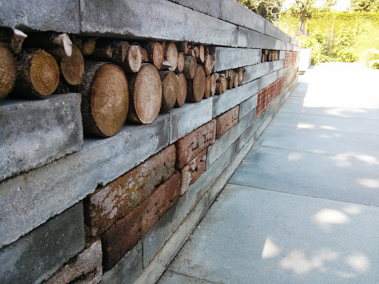 Schone Steinmauer Im Garten Rebrob